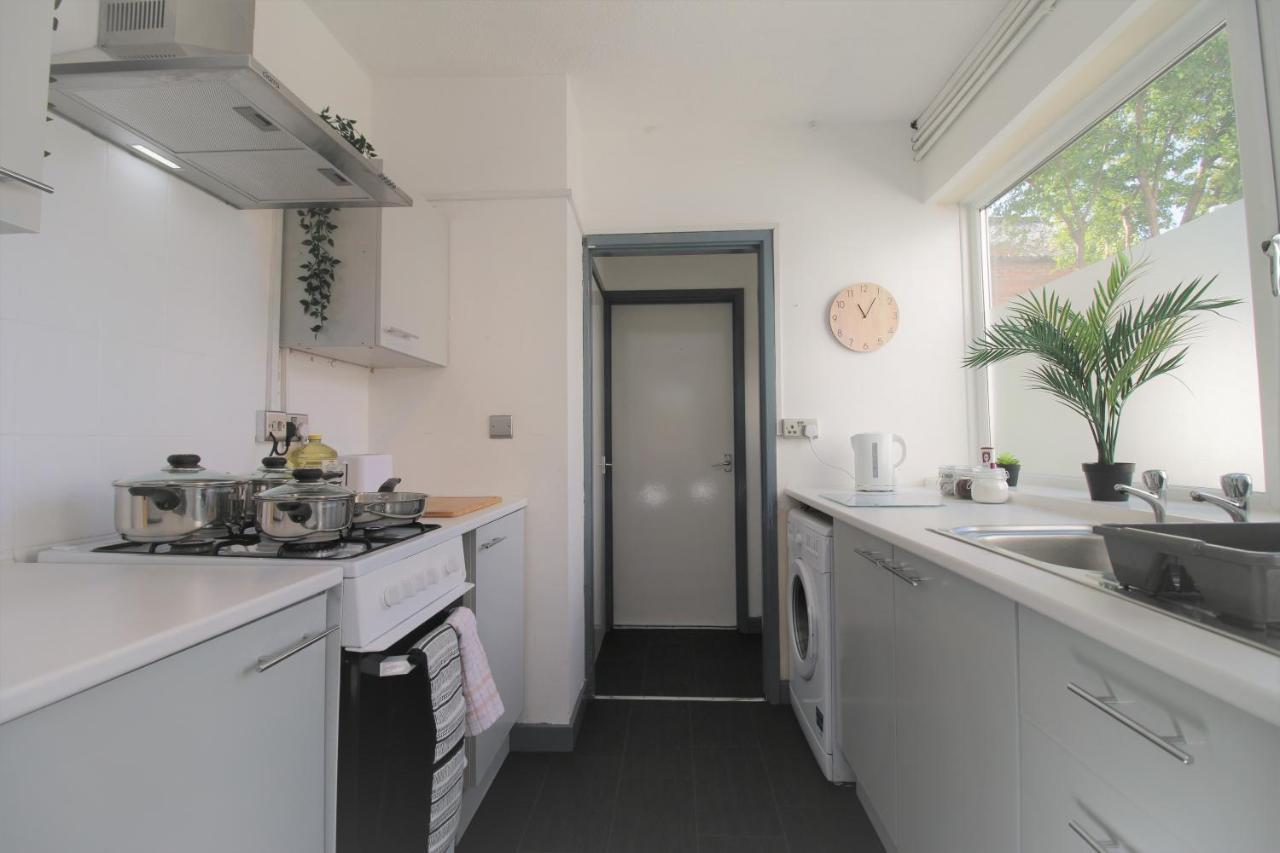 Fitzroy Terrace By Property Promise คาร์ดิฟฟ์ ภายนอก รูปภาพ